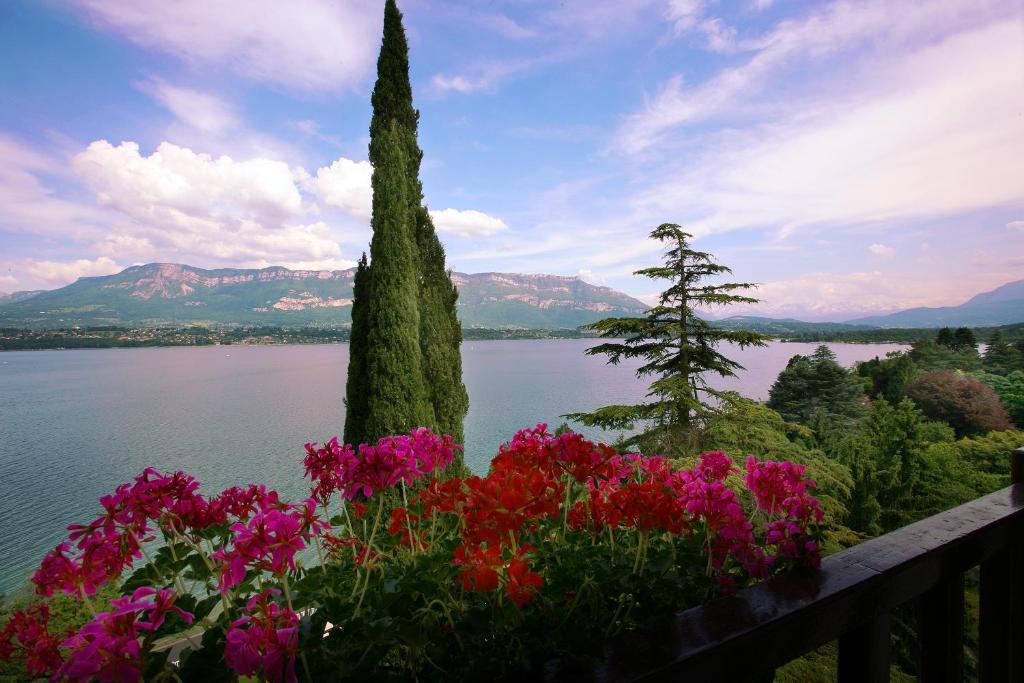 Hotel Ombremont Jean-Pierre Jacob Ле-Бурже-дю-Лак Экстерьер фото