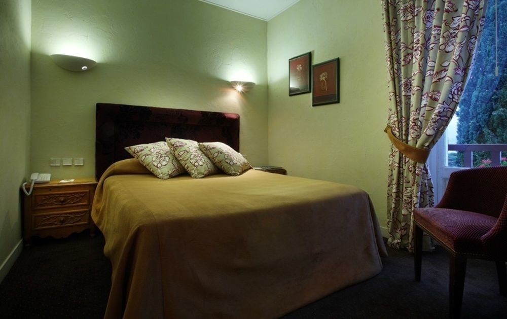 Hotel Ombremont Jean-Pierre Jacob Ле-Бурже-дю-Лак Экстерьер фото