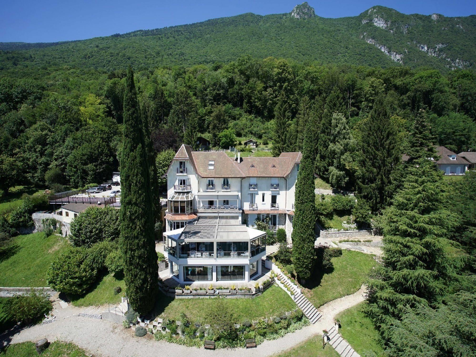 Hotel Ombremont Jean-Pierre Jacob Ле-Бурже-дю-Лак Экстерьер фото