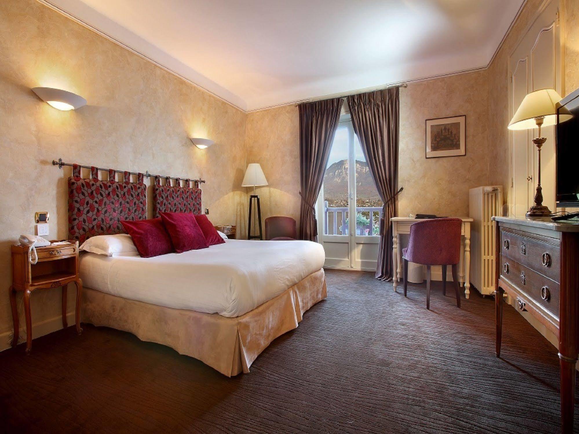 Hotel Ombremont Jean-Pierre Jacob Ле-Бурже-дю-Лак Экстерьер фото
